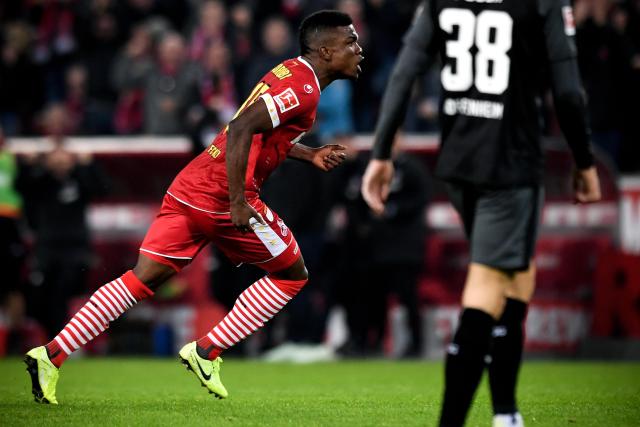 收官日汇总：湖人力克鹈鹕 太阳擒森林狼锁第6