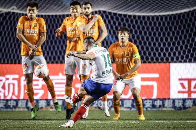 文班31+16马刺负灰熊 乔治31分快船力克开拓者